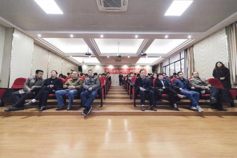2018年度九江文博職業(yè)培訓學校大學生創(chuàng)業(yè)、電商培訓優(yōu)秀學員表彰大會順利召開